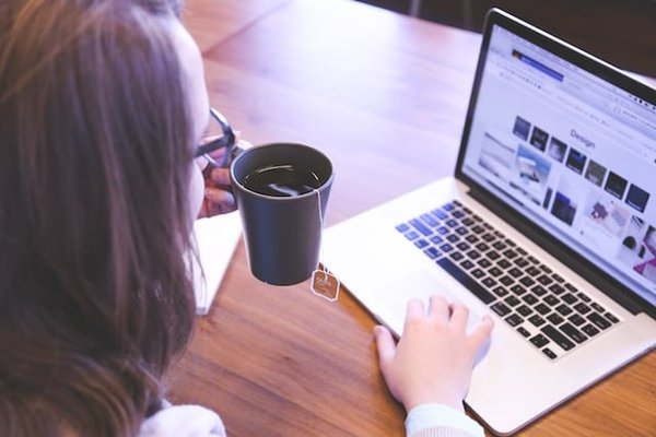 Les meilleurs sites et applications pour voyager intelligemment